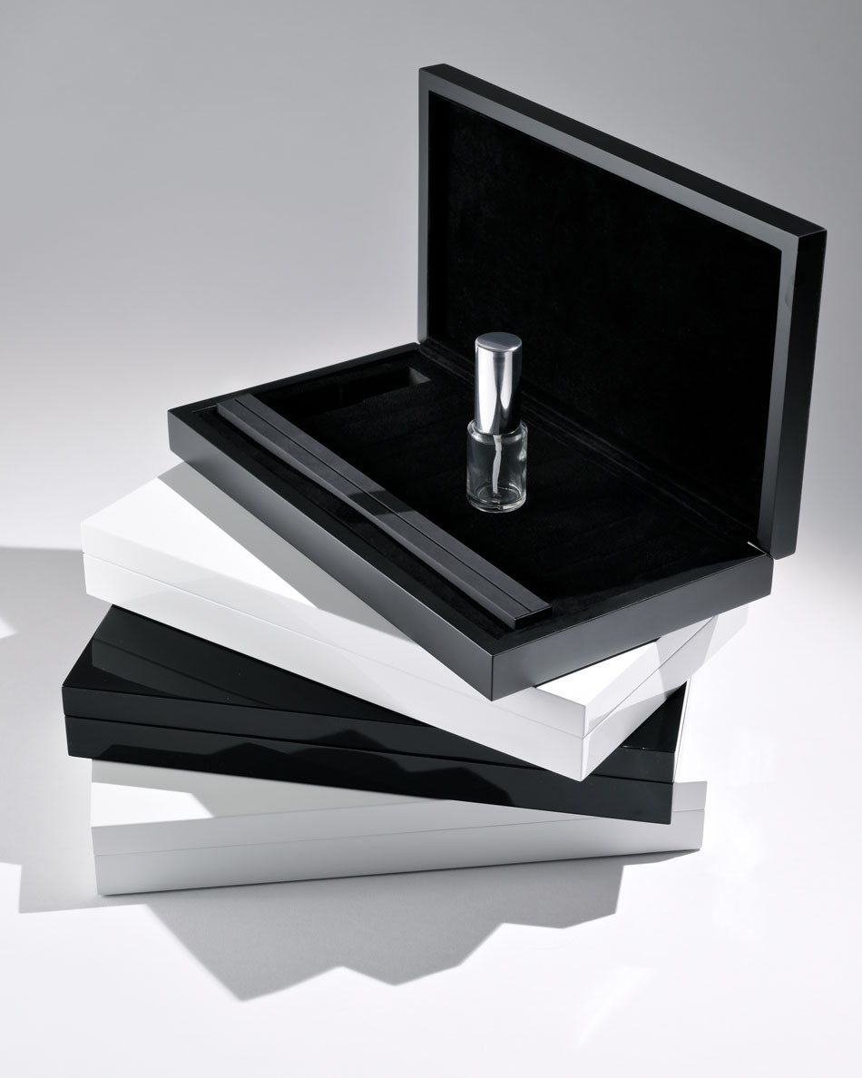 Rangez vos touches à sentir dans les étuis à mouillettes Scentis